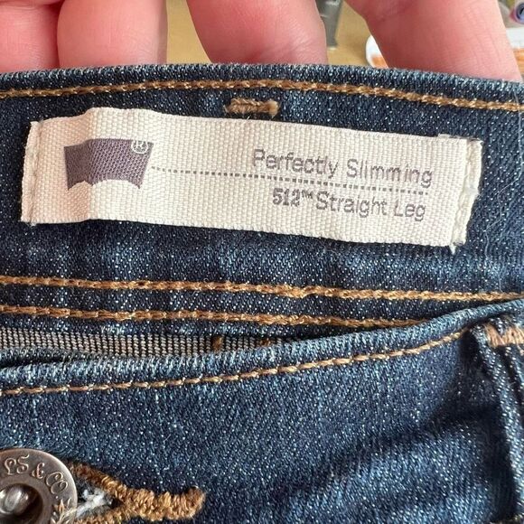 Levi’s Perfectly Slimming 512 Straight Leg Dark Wash Jeans Size 12S - Picture 5 of 7